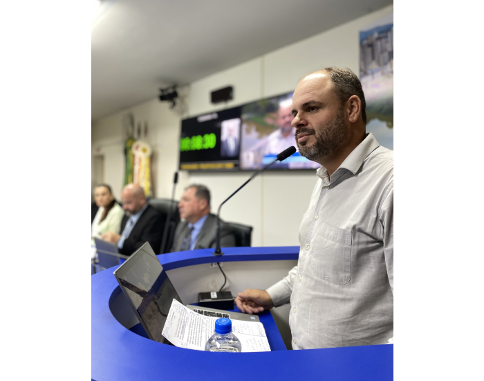Vereador Felippe Tessmann propõe área de espera para motos em semáforos de Tubarão